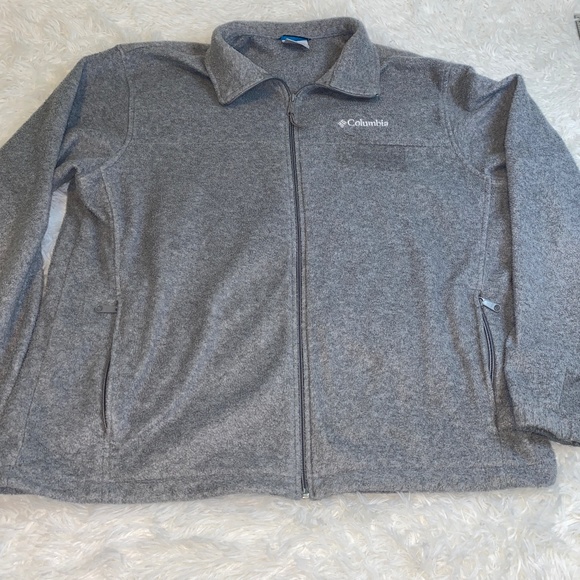 Columbia Gray Fleece Zip up Jacket 2 zip pockets Excellent Condition - Picture 1 of 6